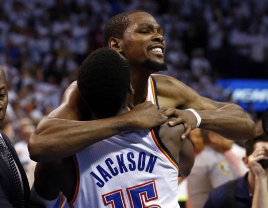 篮球篮网更新战术板，全队轮转更灵活（篮网优化战术体系，球队轮换更灵活）