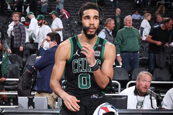 米体：弗拉霍维奇和加蒂今天分别在伦敦和里昂接受手术（米兰体育报：弗拉霍维奇与加蒂今日分别在伦敦、里昂接受手术）