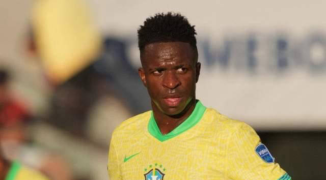 英超代表观战U15联赛后评价：中国球员纪律性强；教练需把决策权交给球员（英超代表观赛U15后：称中国球员纪律出众，建议教练把更多决策权交给球员）