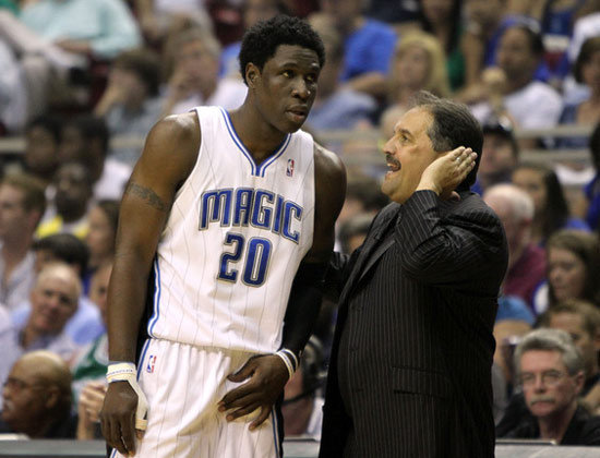 篮球NBA全明星投票开启，球迷呼声高涨（NBA全明星投票启动，球迷热情高涨）