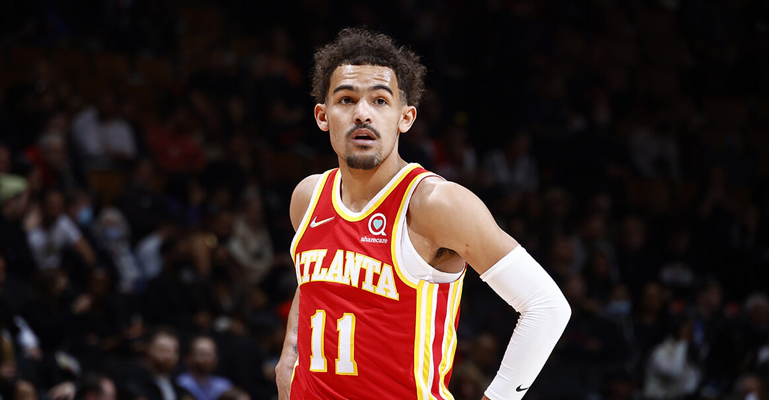 杜兰特生涯投进2223记三分，超越克劳福德升至历史第十二位（杜兰特生涯三分命中数达2223，超越克劳福德升至历史第12位）