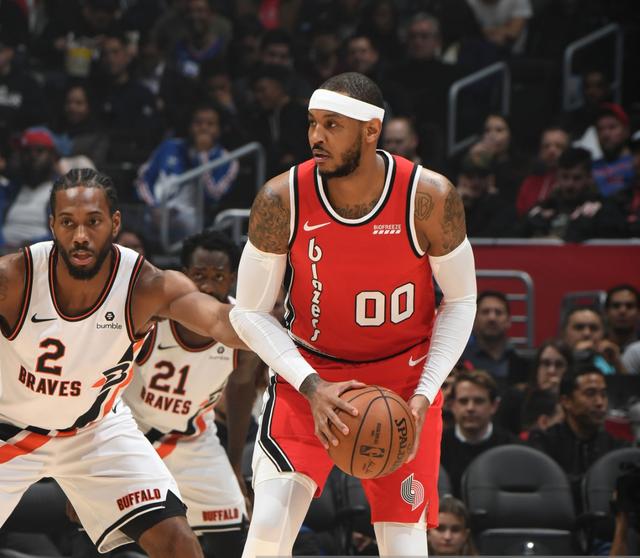 把青岛西海岸的口号带到诺坎普球场！战斗青岛队！ ...（让青岛西海岸的口号响彻诺坎普，战斗吧青岛队！）