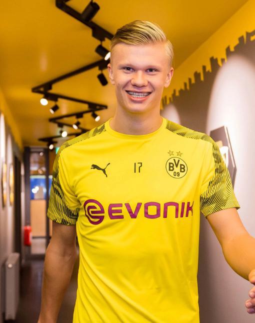 记者：曼联有意阿贾克斯17岁中场乔西-莫基奥