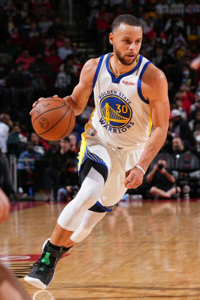 队友为了他拼到抽筋（为他而战，队友拼到抽筋）