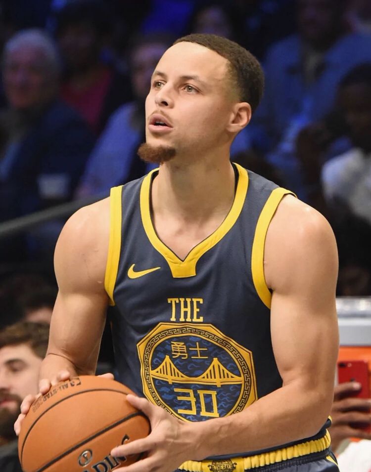 19投狂轰38分7助！女篮后卫线又杀出一王牌：宫鲁鸣这次看走眼了（19投砍下38分7助！女篮后场再出王牌：宫鲁鸣这回看走了眼）